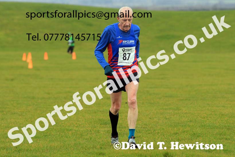 Womens 35+ and Mens 65+ 2023 NEMAA Cross Country, Croft Circuit, North Yorkshire. Photo: David T. Hewitson/Sports for All Pics